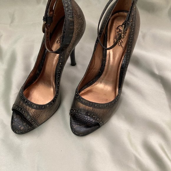 Carlos Santana Black Brass Ankle Strap Leather Peep Toe Pumps Size 6 - Picture 2 of 16